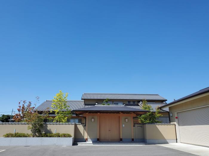 おおらかに暮らしを包み込む数寄屋の家｜建築家の設計事例｜建築家紹介